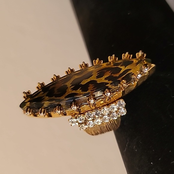 Vintage BETSEY JOHNSON Hollywood Glam Collection Leopard Cheetah Tiger Ring. 8 - Picture 6 of 10